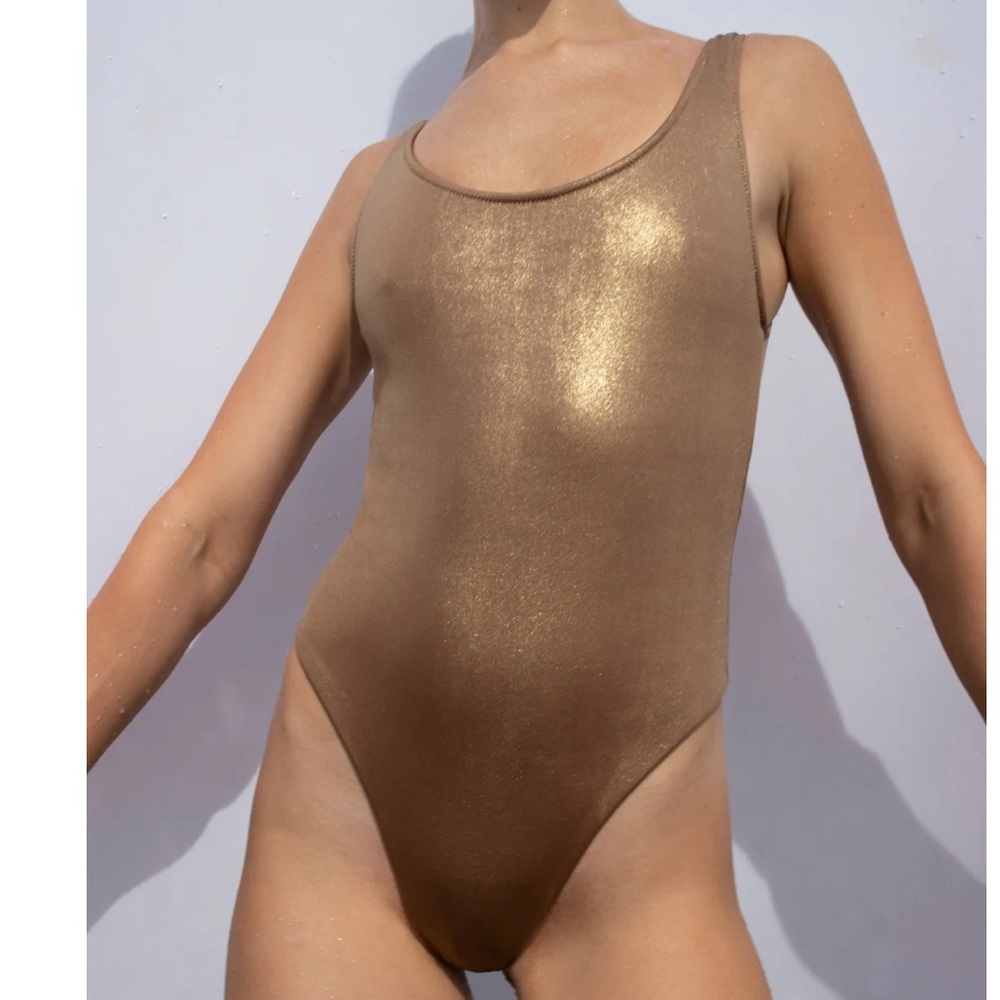 SARA CRISTINA ONE PIECE